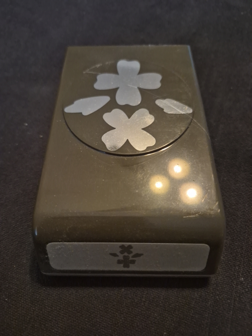 Stampin' Up! Flower Shape Punch in Black and Silver